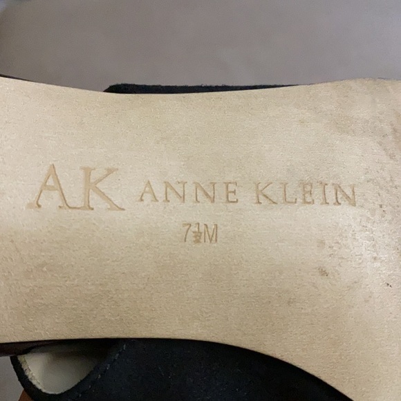 🎄🎄🎄🎉Anne Klein tuxedo black heels🖤 - Picture 10 of 10